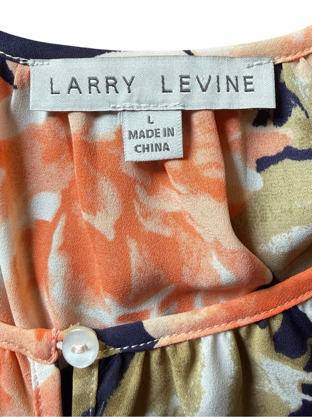 Larry Levine Woman’s Navy Floral Peasant Blouse in Peach Size Large NWOT - Picture 3 of 5